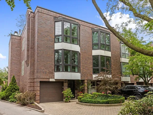 1162 W Farwell Ave, Chicago, IL 60626