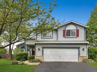 1912 Blossom Ridge Dr, Bolingbrook, IL 60490