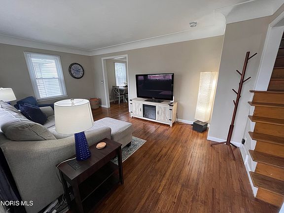 5th image of 2026 Kensington Rd