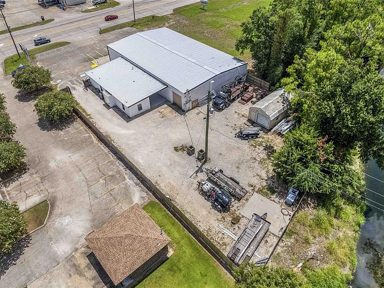 4730 Common St — Photo 18