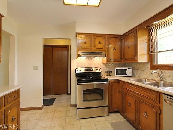 5th image of 5273 Queensbury Dr SE