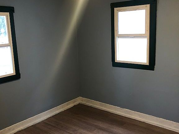 21st image of 23618 Tyler St