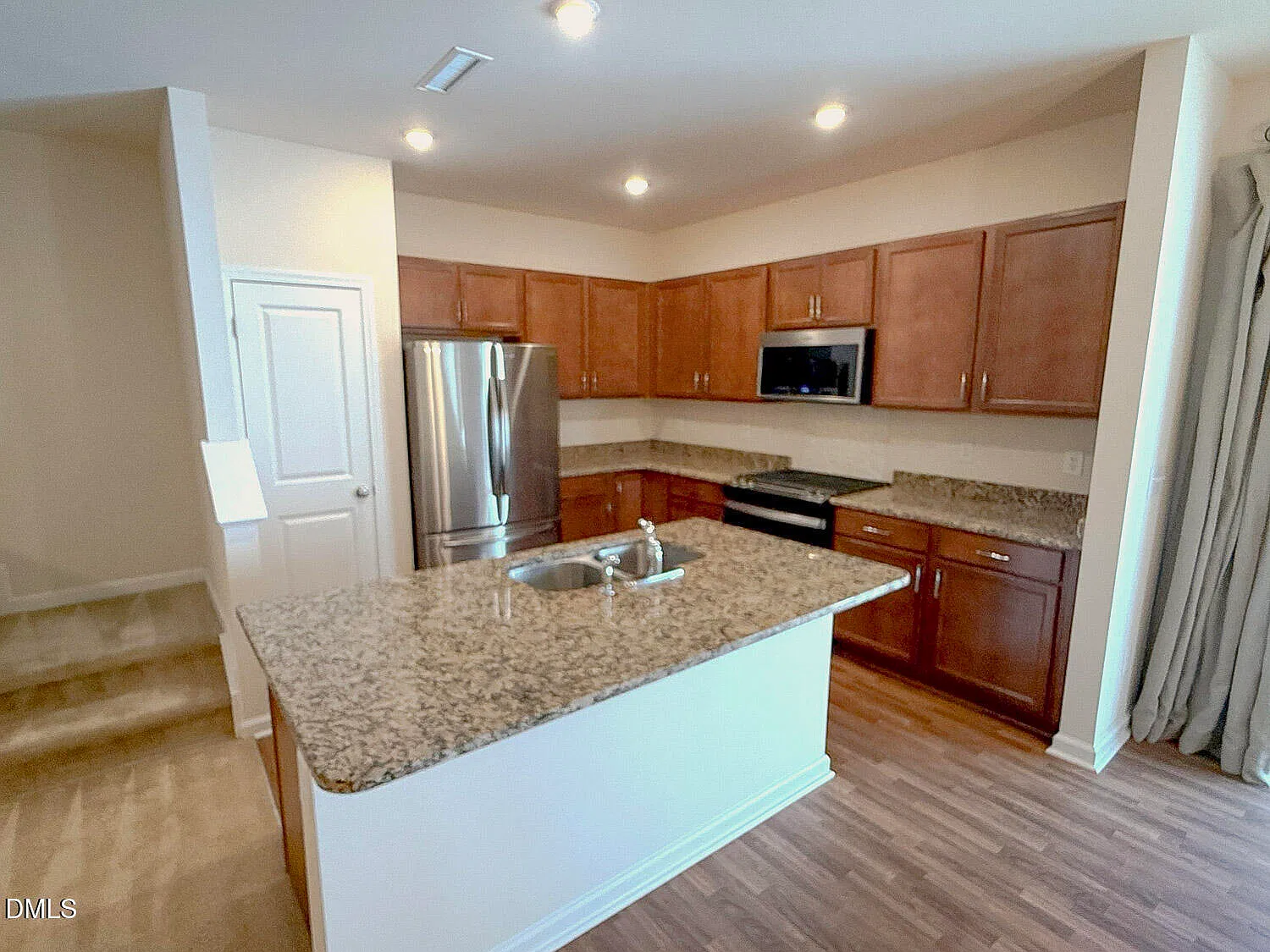 3 bed, 2.5 bath, $1,995 — Photo 4