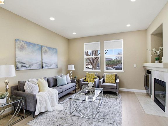 3rd image of 3998 Williams Rd