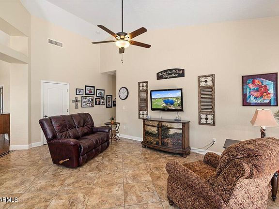 4th image of 2909 N Avoca Circle