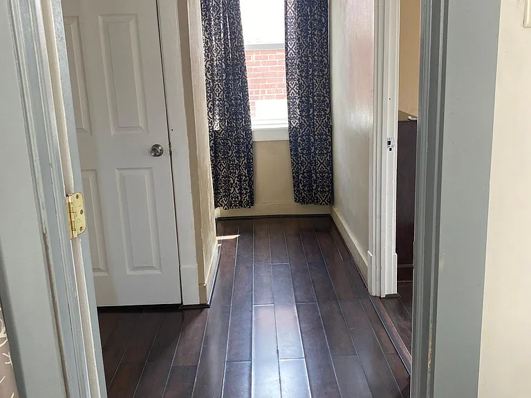 2906 Pyramid Ave — Photo 5