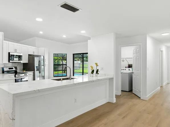 1041 Amherst Avenue, Davie, FL 33325