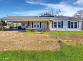 1048 Barnes Rd, Crystal Springs, MS 39059