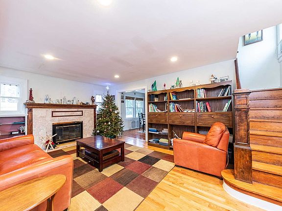 2nd image of 95 Brower Ave