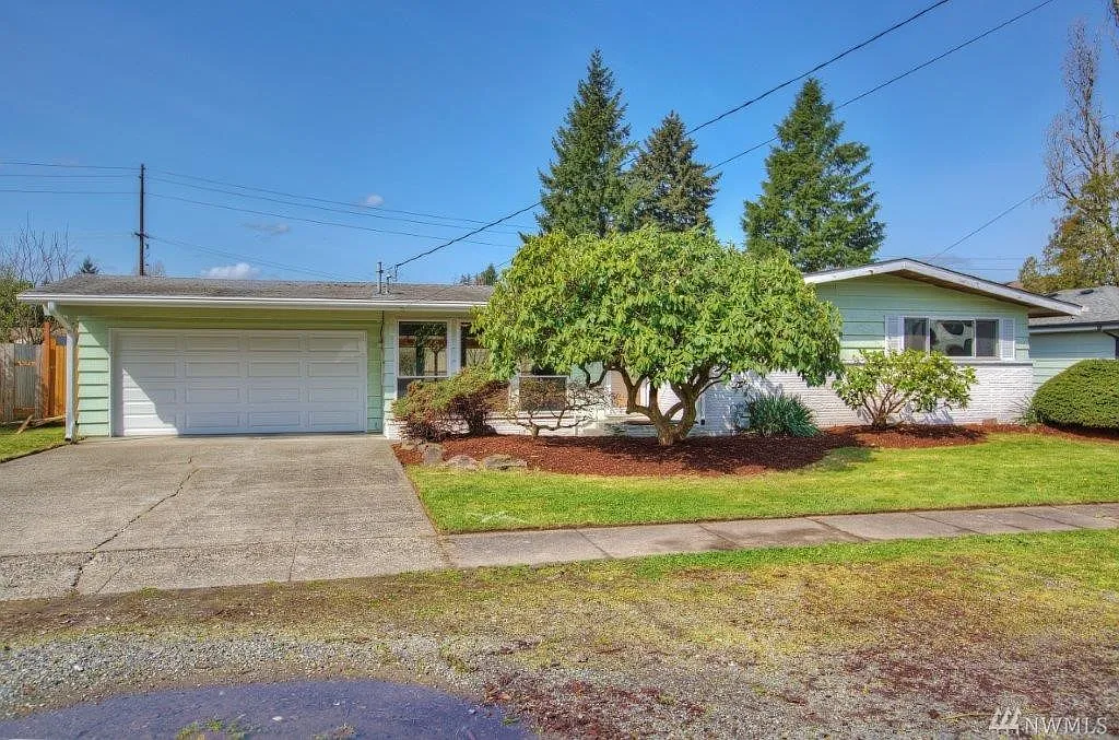 225 N St SE photo 1