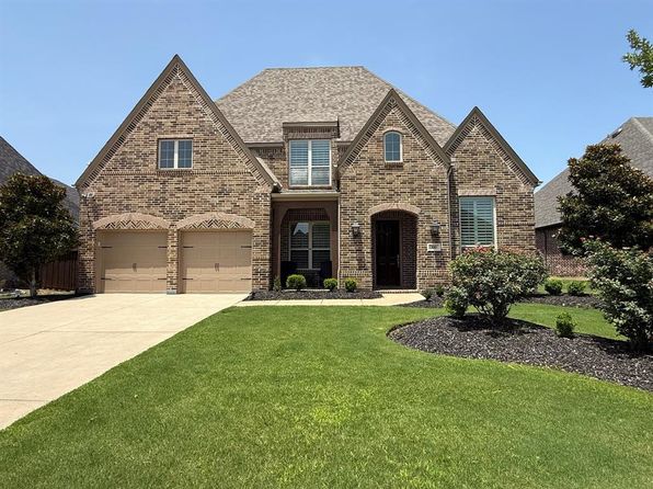 300 Lake Trail Ln