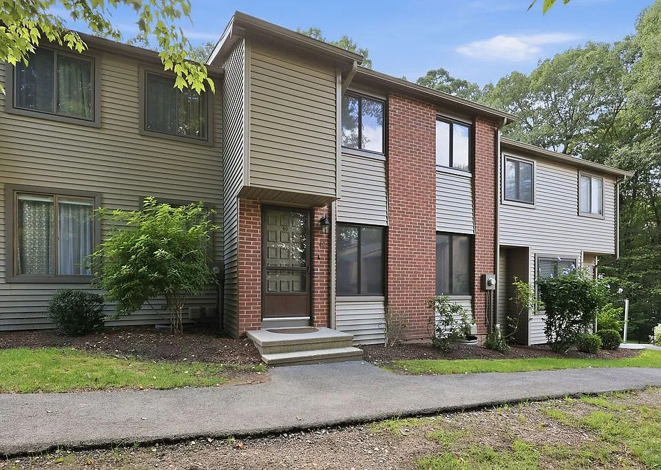 40 Conestoga Way