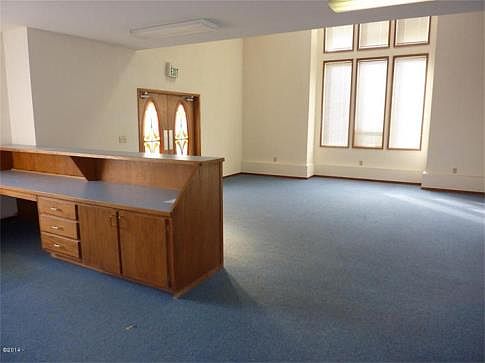 4th image of 4488 NE Devils Lake Blvd