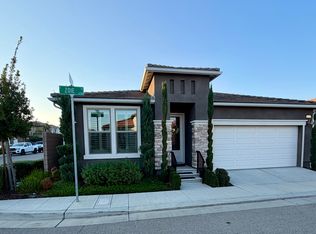 6231 E Zoie Dr, Fresno, CA 93727