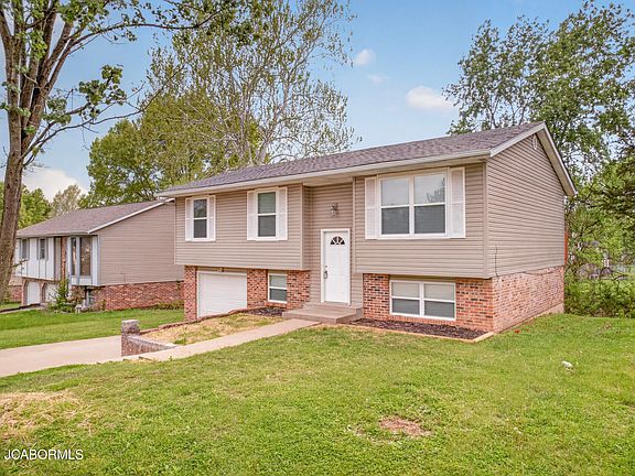 5th image of 5545 Bradley Dr