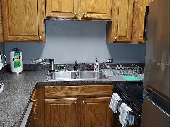 4th image of 1345 Flagstone Ave #B