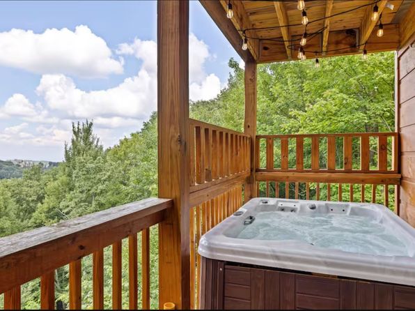 1454 Nordic Dr, Gatlinburg, TN 37738