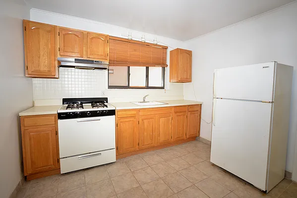 Rented by Voro, LLC | media 19