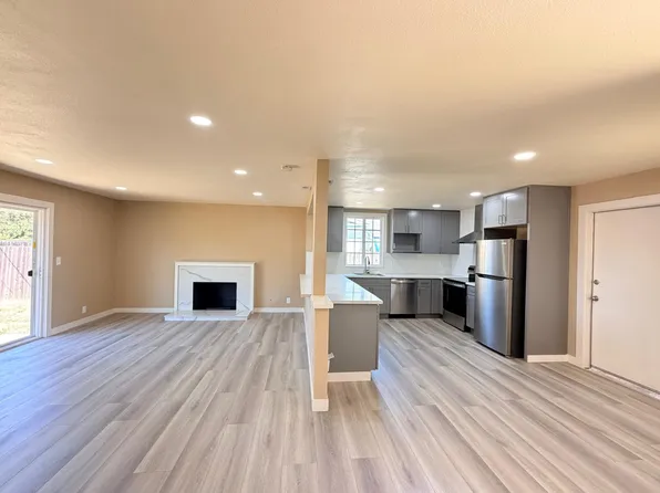 6931 Flamingo Way, Sacramento, CA 95828
