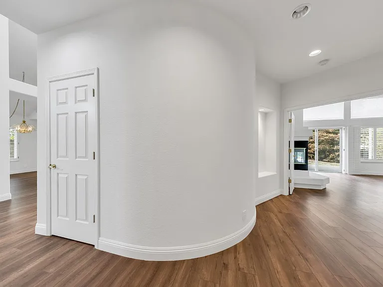 133 Cruickshank Dr — Photo 11