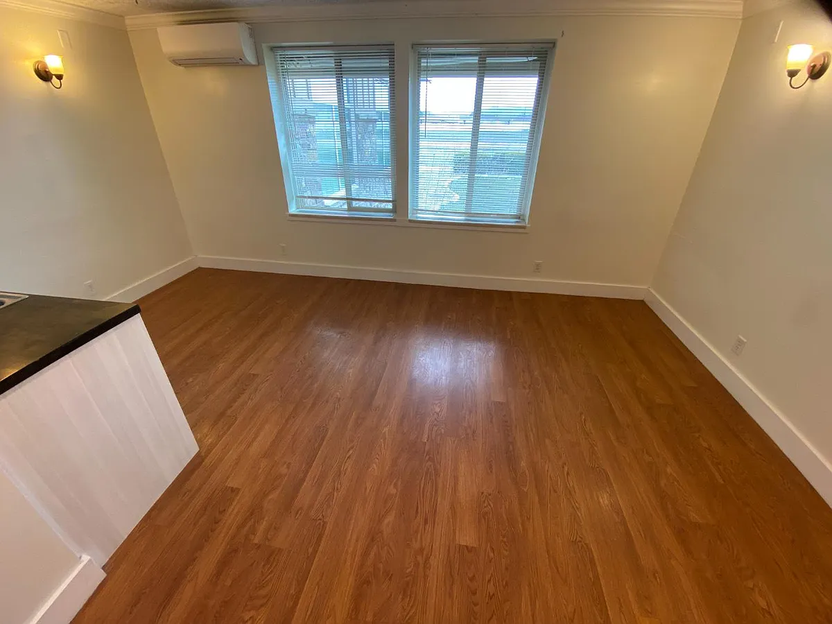 Unit Photo - 460 W 600 N #1