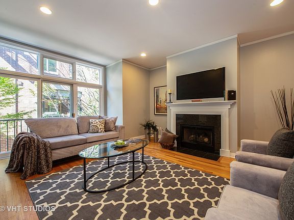 5th image of 2751 N Greenview Ave APT D
