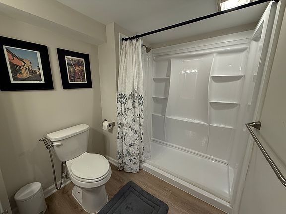 Private full bath in basement, NEW