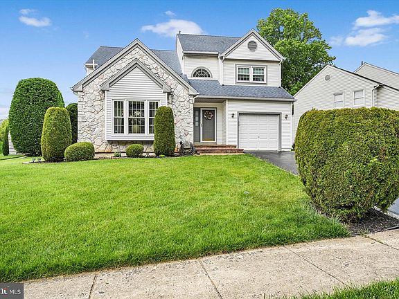 5th image of 232 Beatrice Ln
