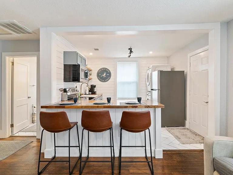 1509 E Anderson St — Photo 14