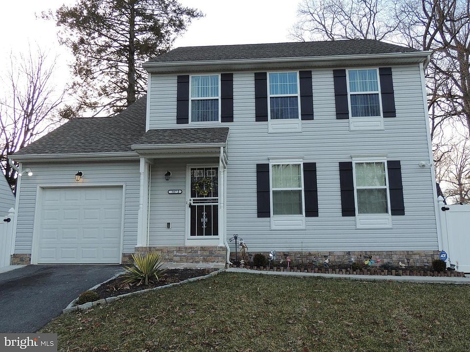1st image of 307 S Gray Ave
