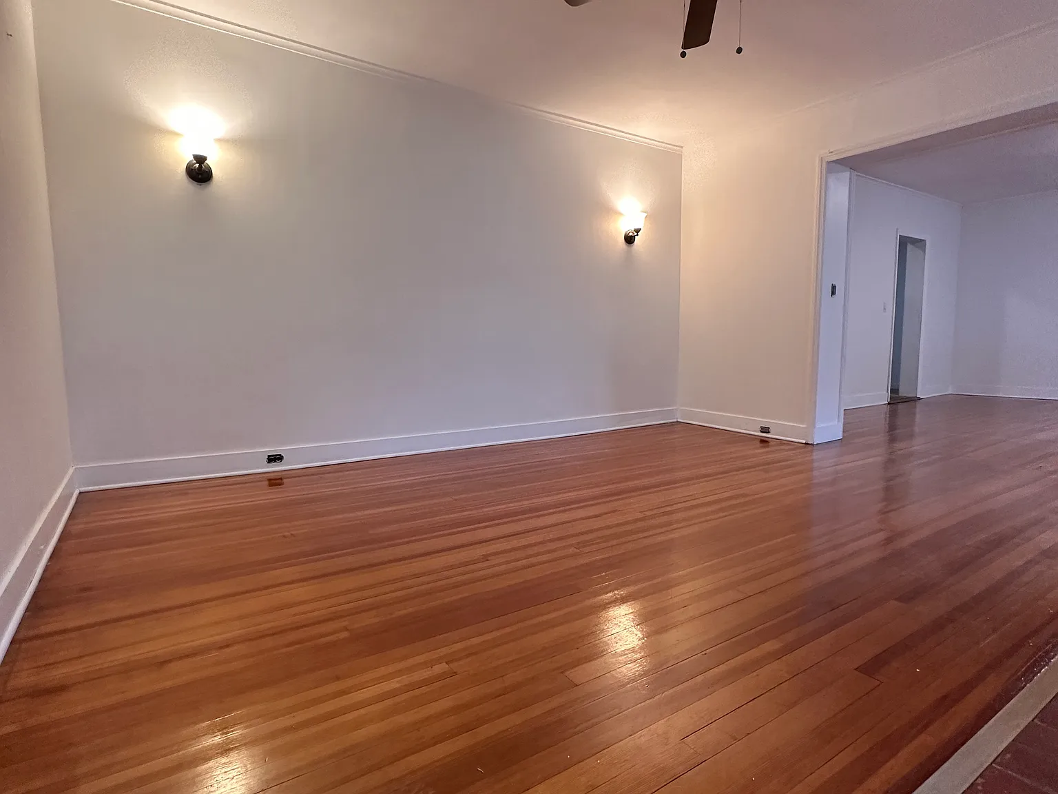 64 Soundview St — Photo 2