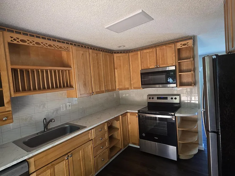 151 Shenandoah Blvd — Photo 11