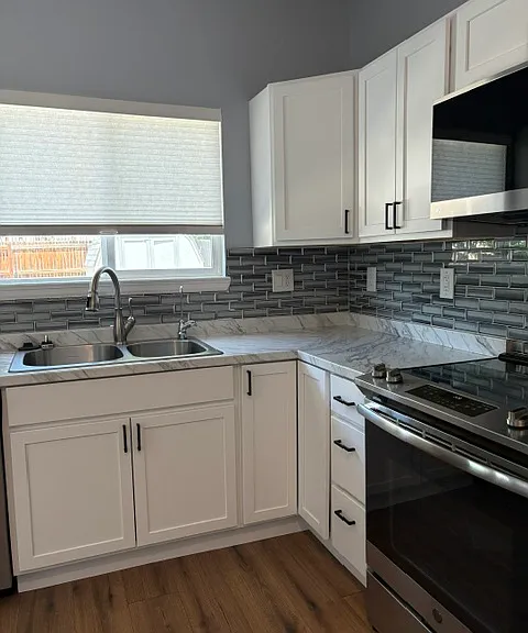 1949 Siskin Ln — Photo 17