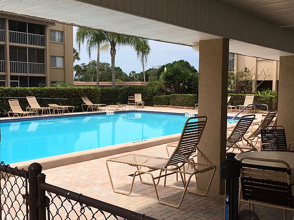 5th image of 1310 Glen Oaks Dr E Unit 384E