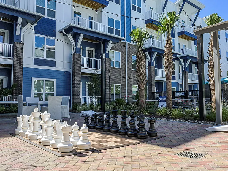 Amenity Courtyard at Hawthorne at Indy West in Wilmington, NC