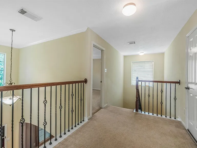 7 Ebony Oaks Pl — Photo 31