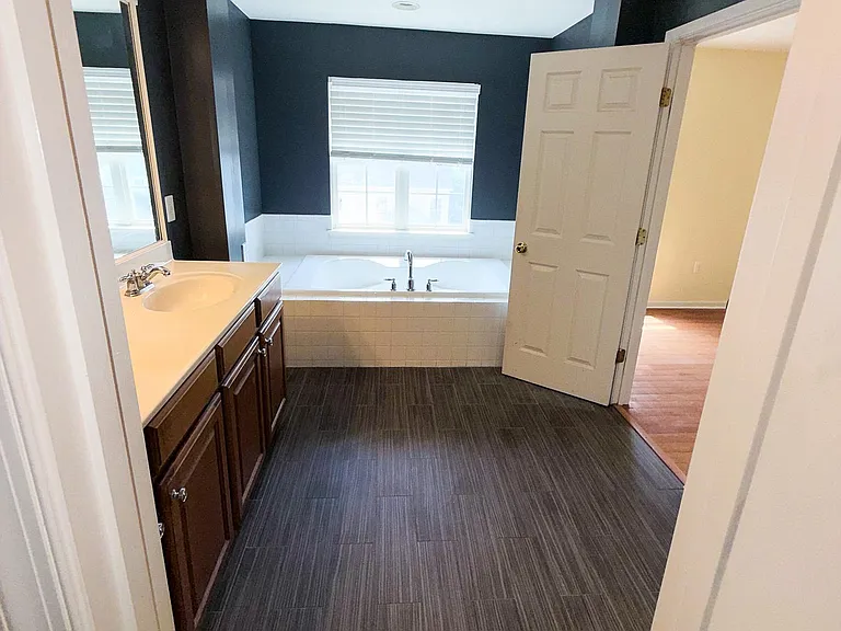 1202 Ellis Ave — Photo 4