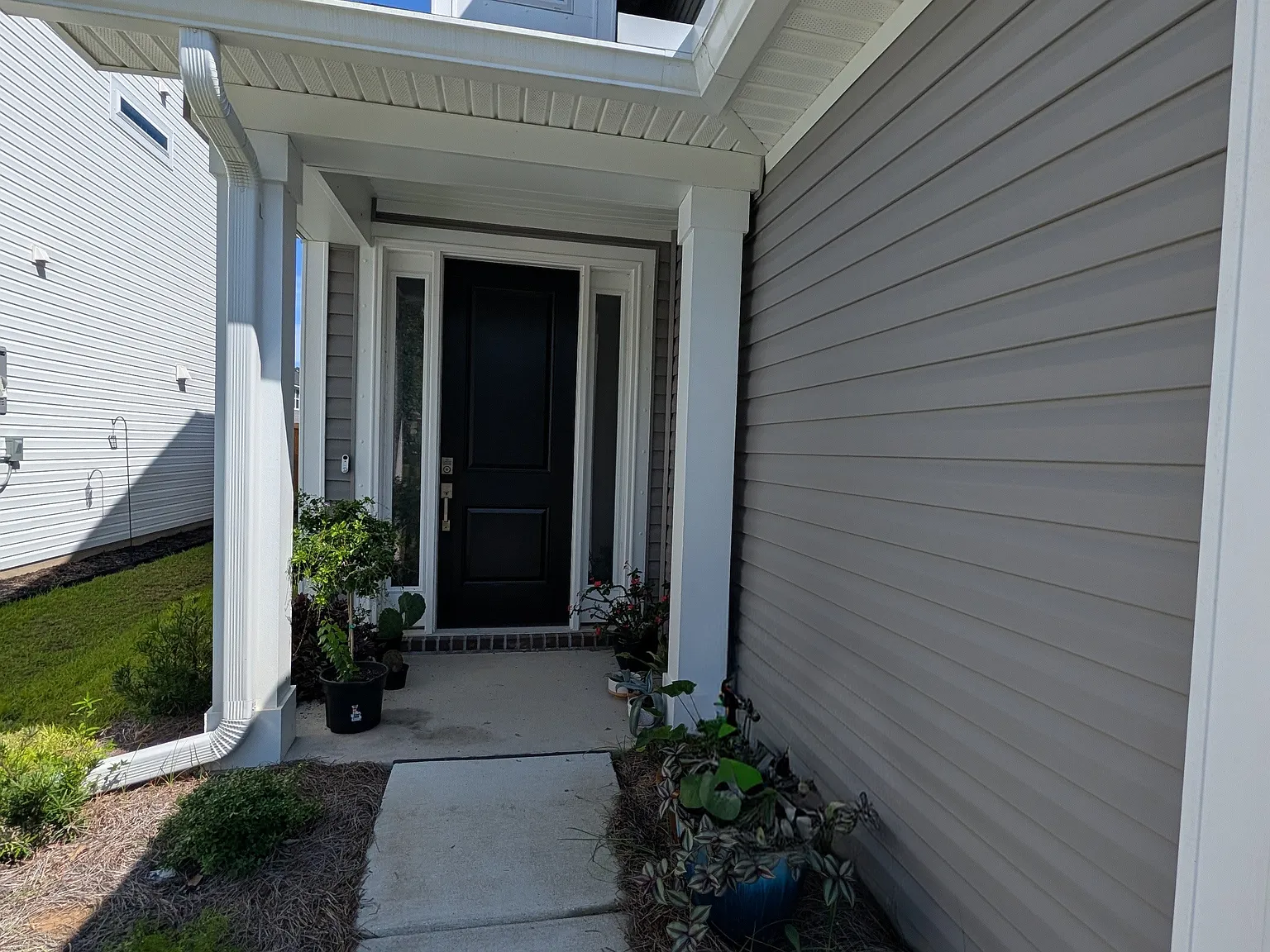 8824 Credence Dr — Photo 2