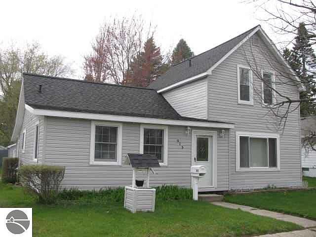 1st image of 515 Sawyer St