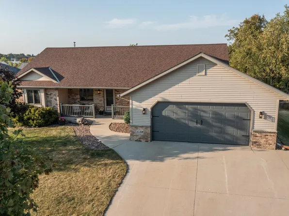 1120 Fieldstone DRIVE, Hartford, WI 53027