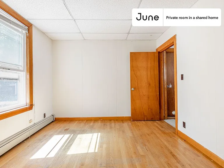 5 Oswald St #D — Photo 2