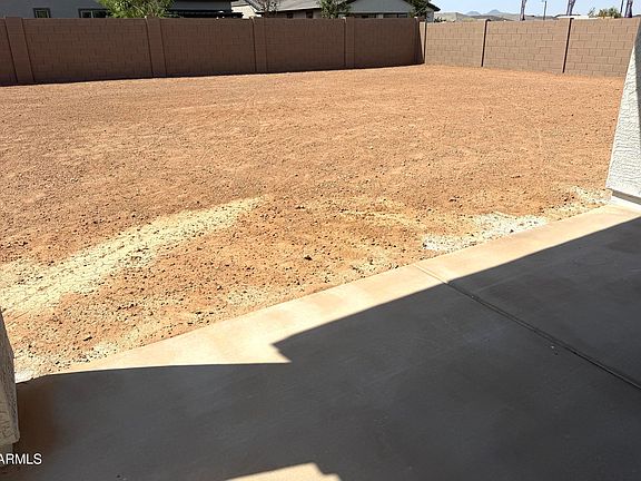 4th image of 783 W Longwood Drive