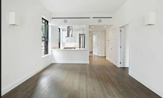 Rented by Compass | media 53