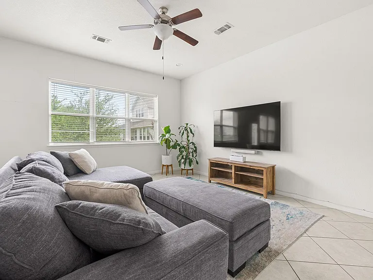9909 Dalliance Ln — Photo 8