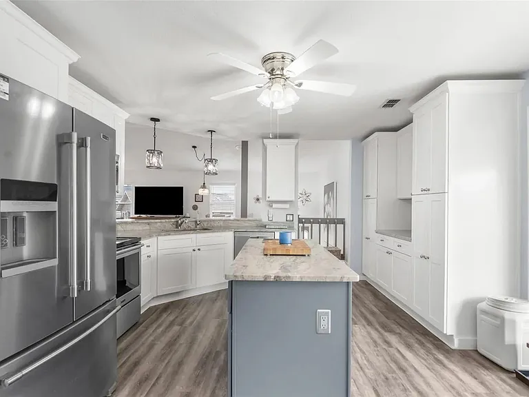 6029 Bayway Ct — Photo 12