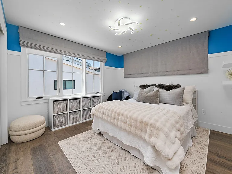 2037 E Ocean Blvd — Photo 33