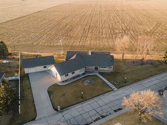 3rd image of 825 Madden Rd