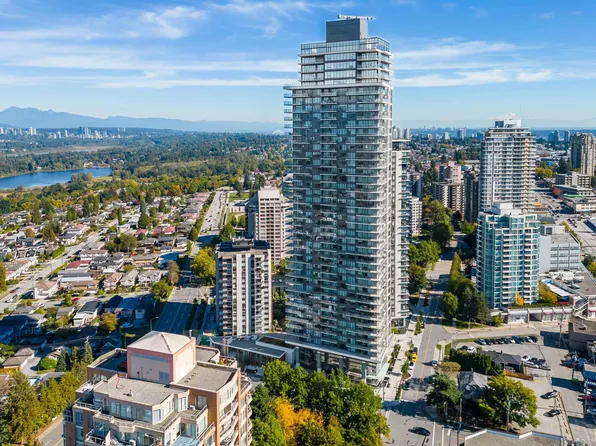 4711 Hazel St #2209, Burnaby, BC V5H 0J9