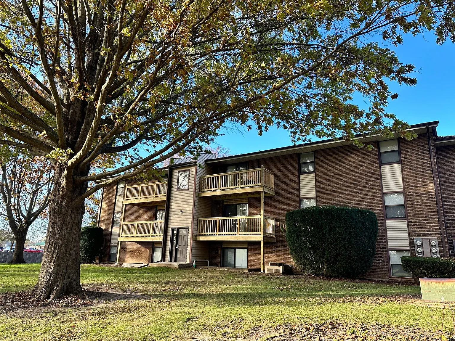 CherryVale Apartments — Photo 2