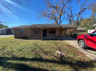 1 Robbye Ln, Searcy, AR 72143